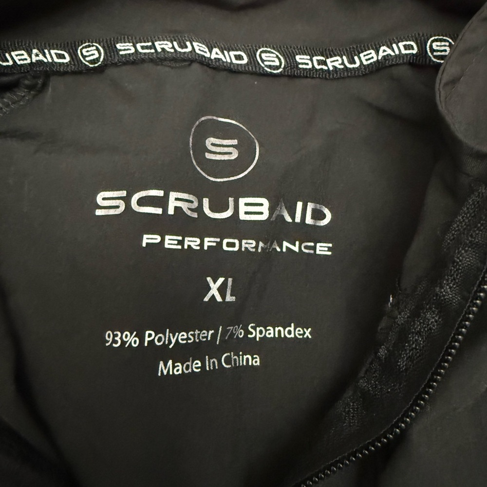 ScrubAid performance jacket - Picture 2 of 3